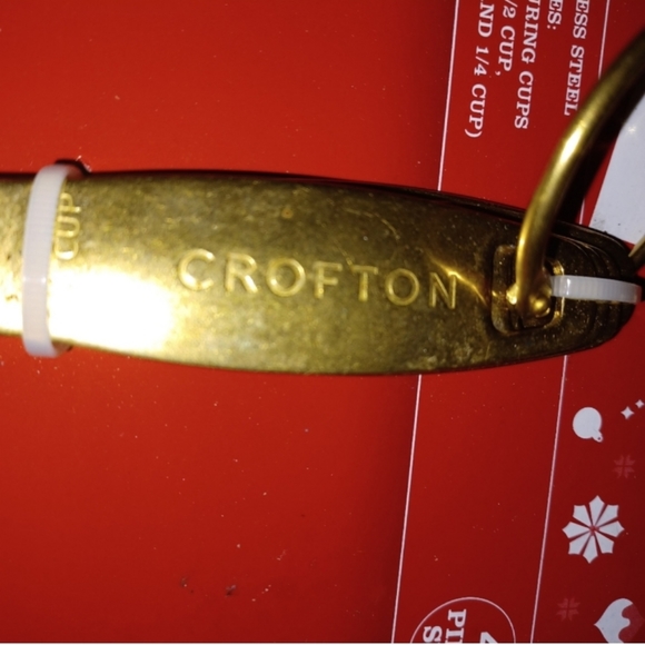 Crofton gold measuring cups (121423A). - Picture 3 of 3